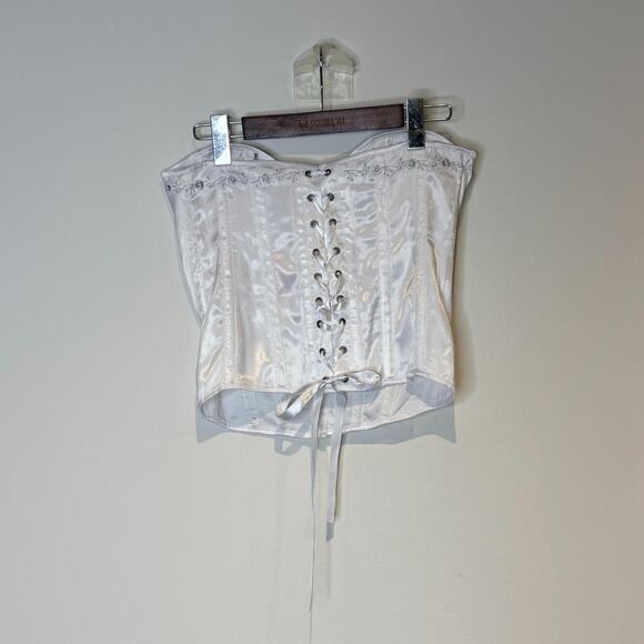 White Embroidered Corset - Picture 4 of 5